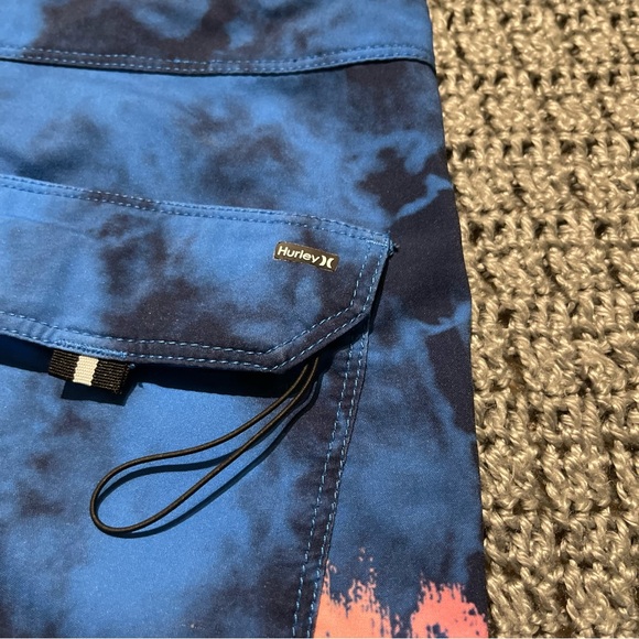 MEN’S HURLEY PHANTOM SWIM TRUNKS - Picture 3 of 6